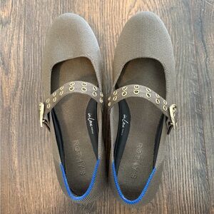 Olive 🫒 green Mary Jane ballet flats